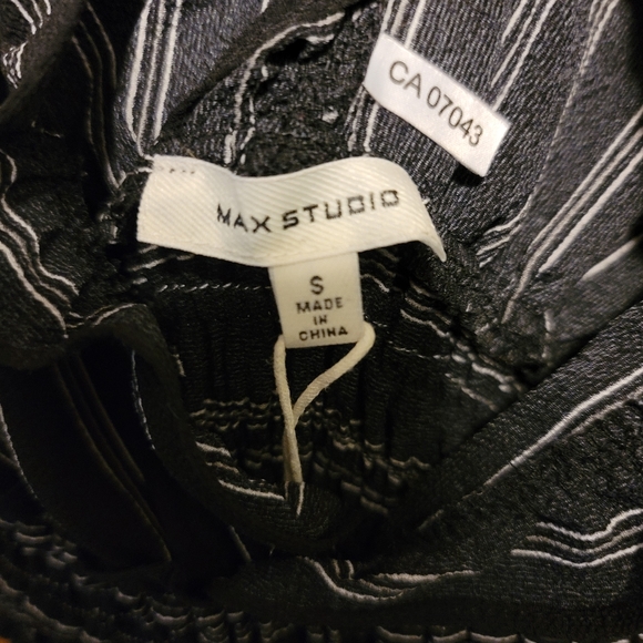 Max Studio romper (Never Worn) - Picture 2 of 2